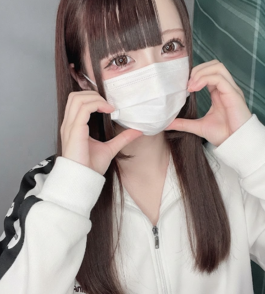 eleaw57575679's tweet photo. 明日からまた平日がくるー💦
やだなー
今日癒されたい気持ちだから誘って♡
＃大阪 https://t.co/uhmzAg61dC
