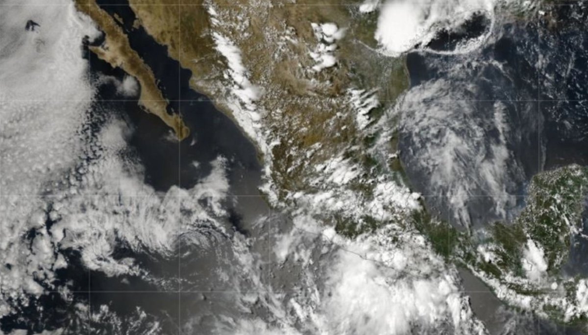 CantonRadio's tweet photo. El fenómeno Gonzalo perdió fuerza y oficialmente ya es ciclón post-tropical sobre el Atlántico 🌊. El SMN confirma que ya NO representa ningún peligro para nuestro país. ☀️🙌

#Gonzalo #SMN #AlertaMeteorológica #MéxicoSeguro #ClimaHoy

https://t.co/UJAhBijOsz https://t.co/Mk9ebxrGYf