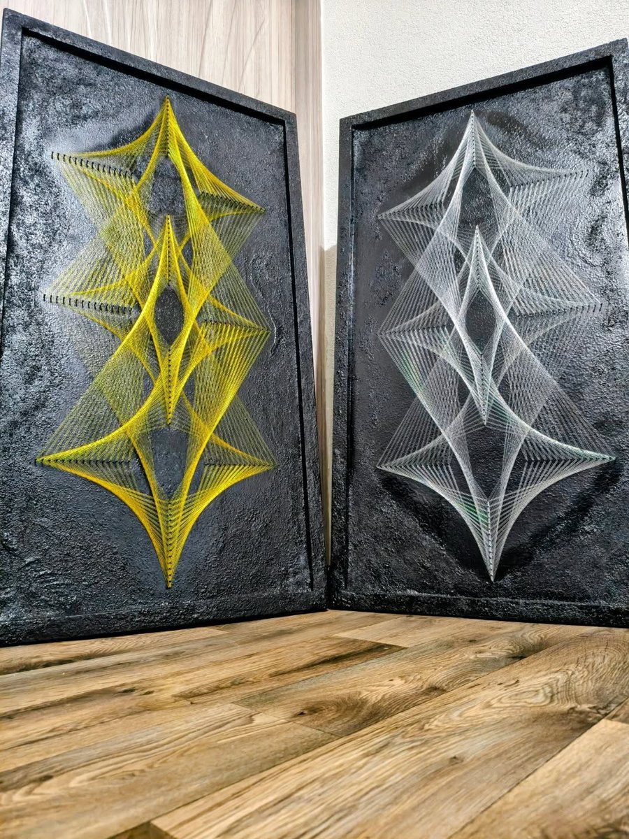ShelaBeadyrd's tweet photo. Handmade string art celebrating the beauty of geometry: a silent language of cosmic order, harmony, and meaning. Every point and form has its place, revealing that the universe is not chaos, but artfully designed. https://t.co/uxr9XS9VNF