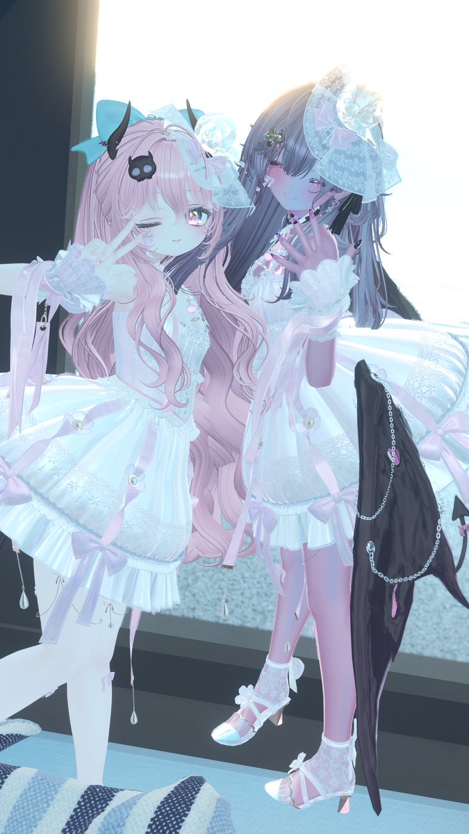 ado3da's tweet photo. おはさんだ〜⚡️ネオンちゃんと衣装合わせ！⚡️🌸

#VRChat #Milfy3D #新しめのフォルダ https://t.co/nsaIBDTVAx