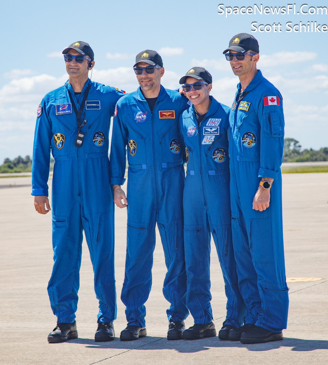 SchilkeScott's tweet photo. Crew 13 Arrival at KSC.
God Speed Jessica Watkins USA, Luke Delaney USA, Joshua Kutryk Canada, Sergey Teteryantnikov USSR.
For https://t.co/2Sb9IBglX5 Scott Schilke
https://t.co/i3Gz1Rla0E has it covered two different ways.
Now Starbase Texas!🇺🇲🚀🇺🇲
#NASA #SpaceX #Crew13 https://t.co/K0bAzacVfr
