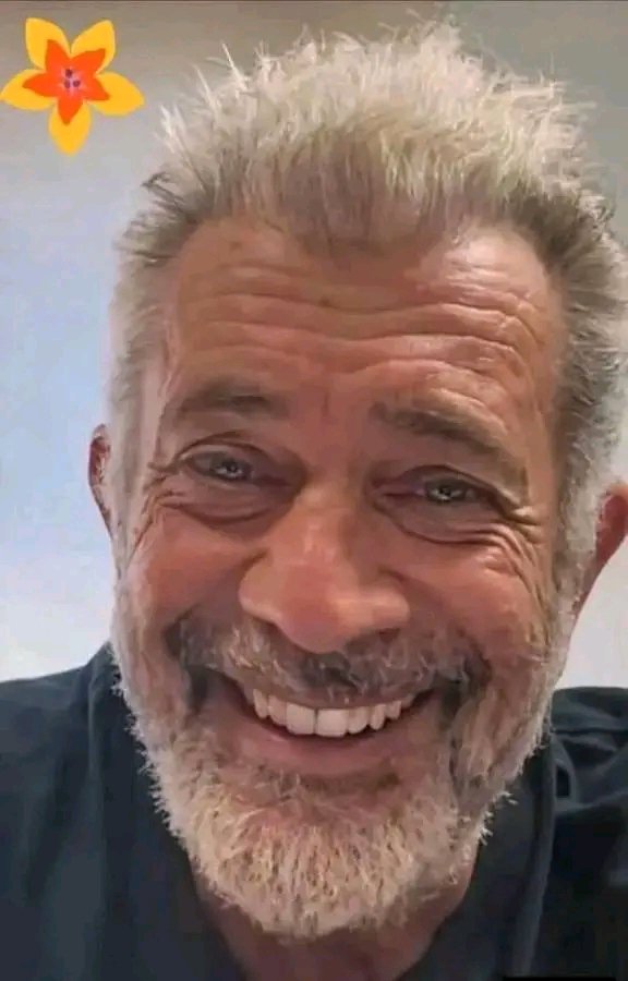 Melgibsonmove's tweet photo. hey sunshine 🌞 
do you love my smile.? https://t.co/yIcpV8Rf7z