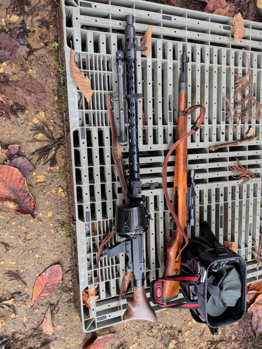 AnDong12310's tweet photo. これでゲームする兵もいるよ https://t.co/IEOIdeXK3K