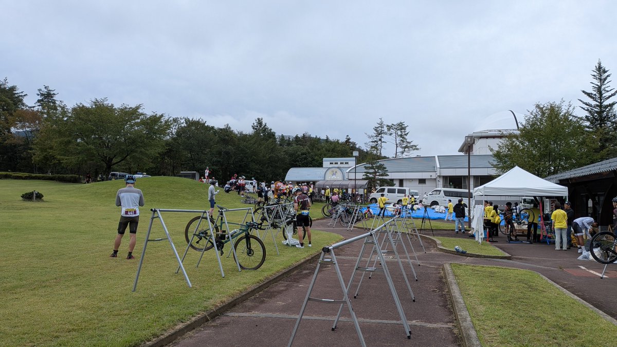 NkmrCm's tweet photo. 富士ヒルぶりの大会参加だけど、ゆるポタくらいの軽い気持ちで来てる
#信州高山ヒルクライム https://t.co/PpQvZT46MU