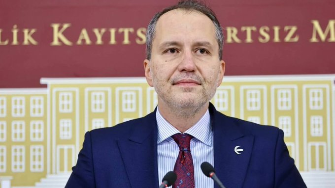 darkwebhaber's tweet photo. Yeniden Refah Partisi: İkinci Erbakan döneminde memurlarımıza yüzde 100 zamla, emeklilerimize yüzde 300 zamla işe başlayacağız https://t.co/g4245TDID7