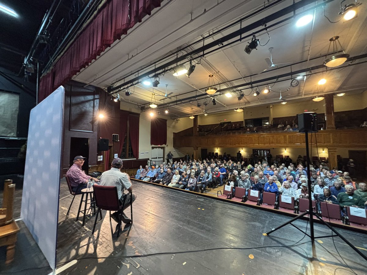 mayadeogun's tweet photo. .@TroyJackson207 and @dunlap4congress pack a town hall in Belfast, ME tonight https://t.co/HCRh7StewR