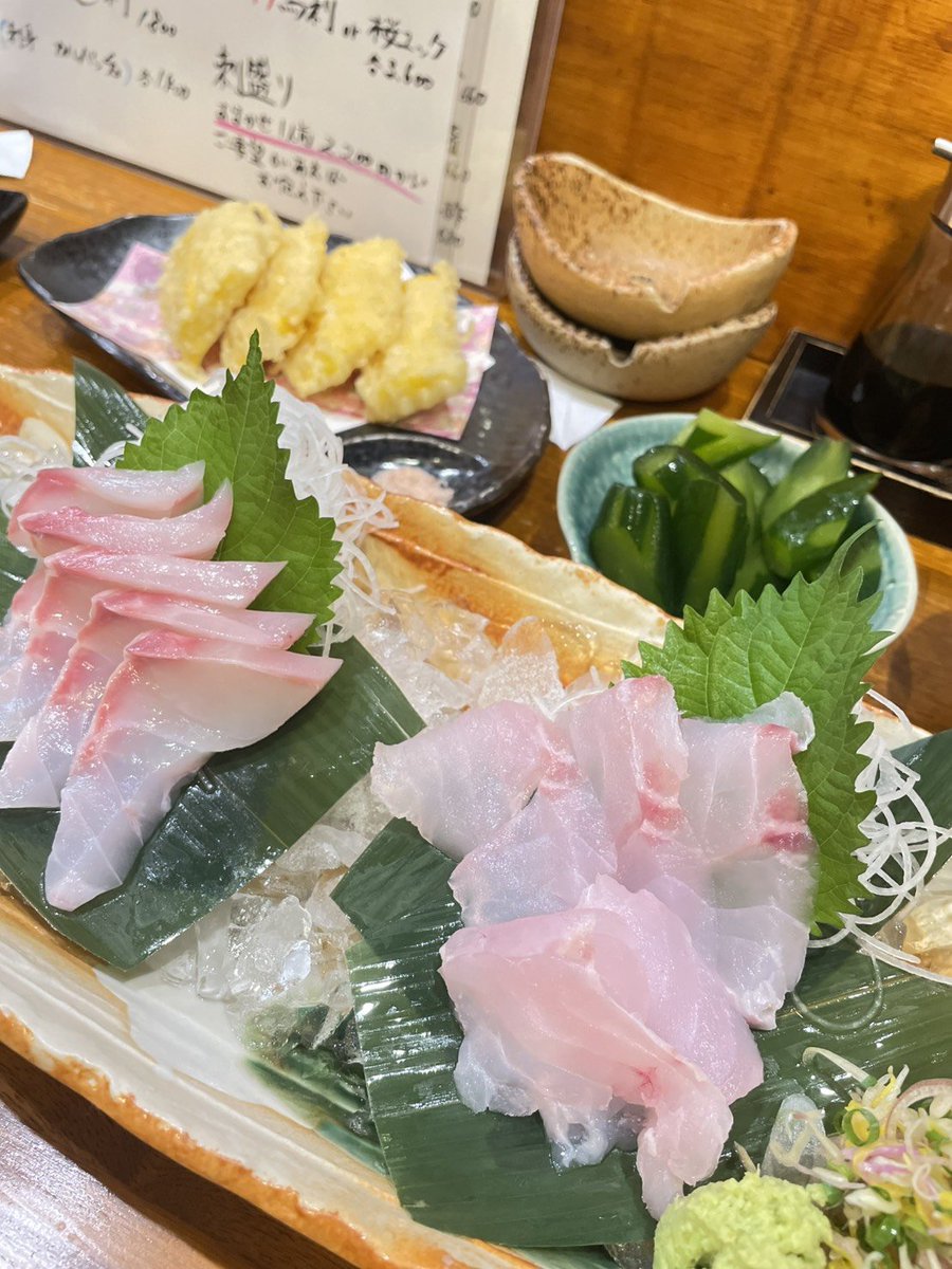 ba1daeovCIBQLnD's tweet photo. おはよう☀️🙋❗ございます。

昨日は、青森の居酒屋🍺🏮で

美味しいお刺身と
ビール🍺、青森のお酒🍶飲んでました✨
今日は休みなので、皆さん満喫しましょう！ https://t.co/1W4QF4i4W5