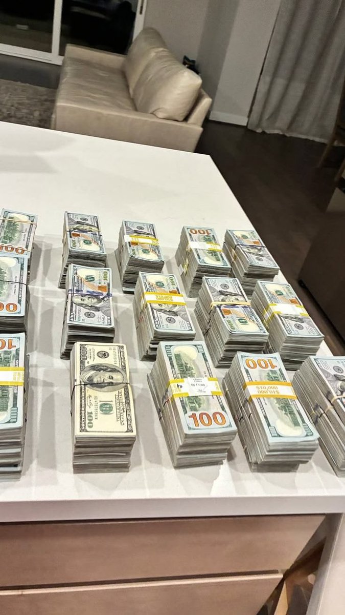wola_savage's tweet photo. I pray that money finds you from honest and unexpected places. May your business grow, your ideas become profitable, your efforts be rewarded and may you never lack what you need to take care of yourself and the people you love.💰 🙏🏽

Claim it✨ https://t.co/cPvdc36UfV