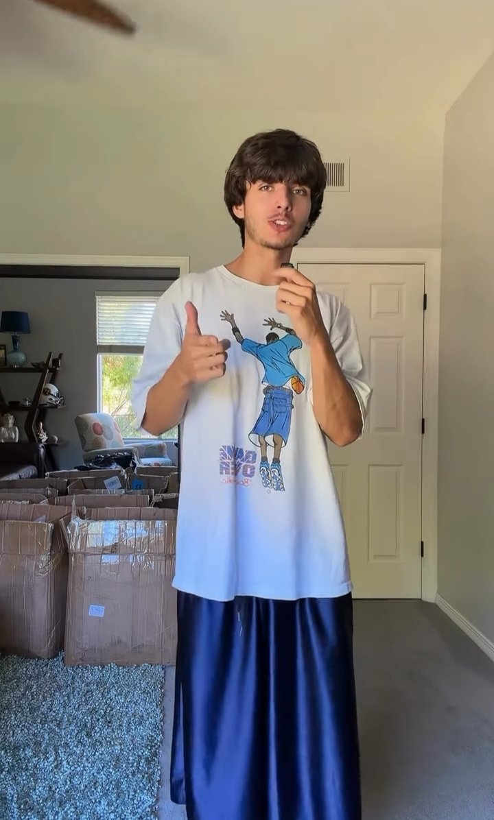 DiegoOl46366282's tweet photo. Me encanta como se ven con este tipo de shorts 
🥵😵‍💫😋🔥🐽
Rt https://t.co/VuQKqcgjKq