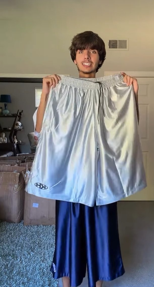 DiegoOl46366282's tweet photo. Me encanta como se ven con este tipo de shorts 
🥵😵‍💫😋🔥🐽
Rt https://t.co/VuQKqcgjKq