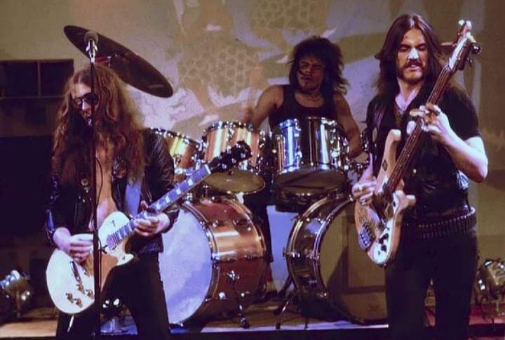 Metalmike3's tweet photo. Motorhead https://t.co/sdnqTOm88C