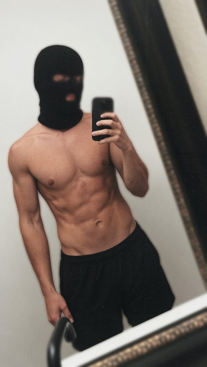 MaskAndMuscles's tweet photo. Serve me https://t.co/gmaye2hbhQ