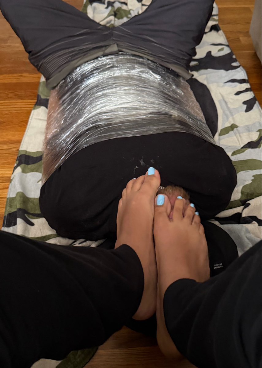 BigSolesRi's tweet photo. who’s next? 🦶🏼👅 https://t.co/bv2Cxookj9