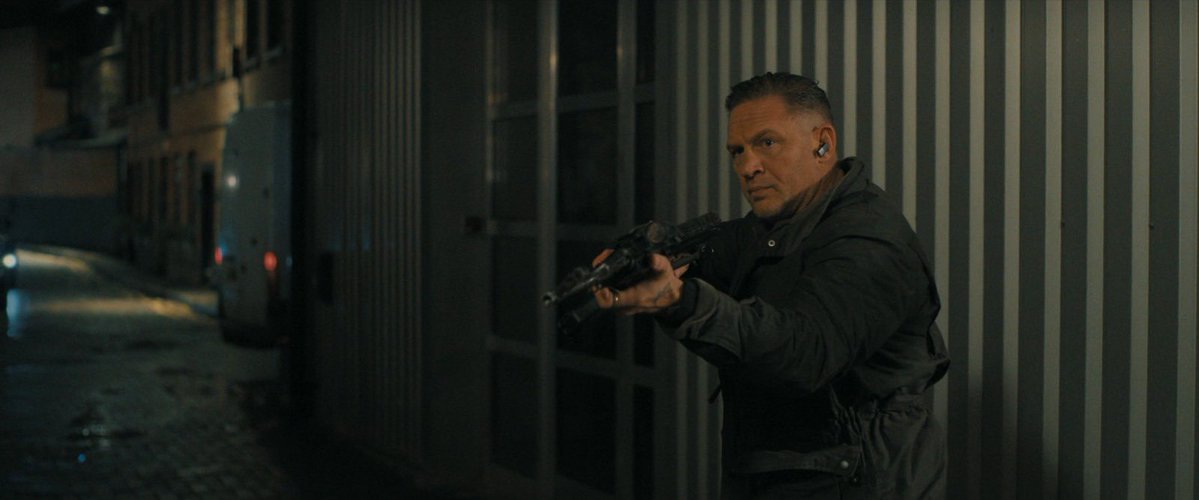 MacWrestles's tweet photo. Directed by Guy Ritchie 🤌🏻
All that build up and the ending 🔥
What a crazy episode. 
#MobLand https://t.co/ffeQ0D8hBN