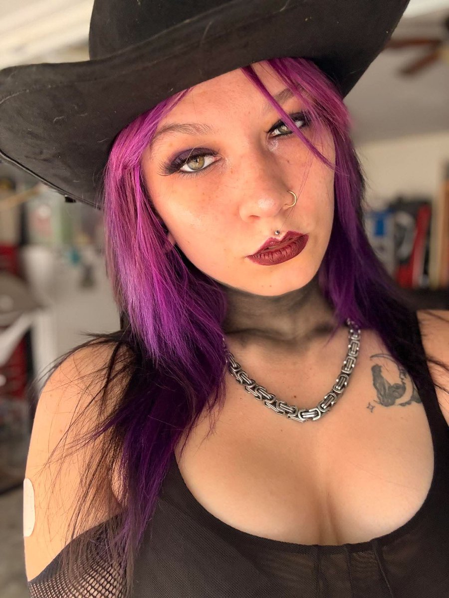 novaaacaineee's tweet photo. Yehaw https://t.co/J9qtqgpfEz