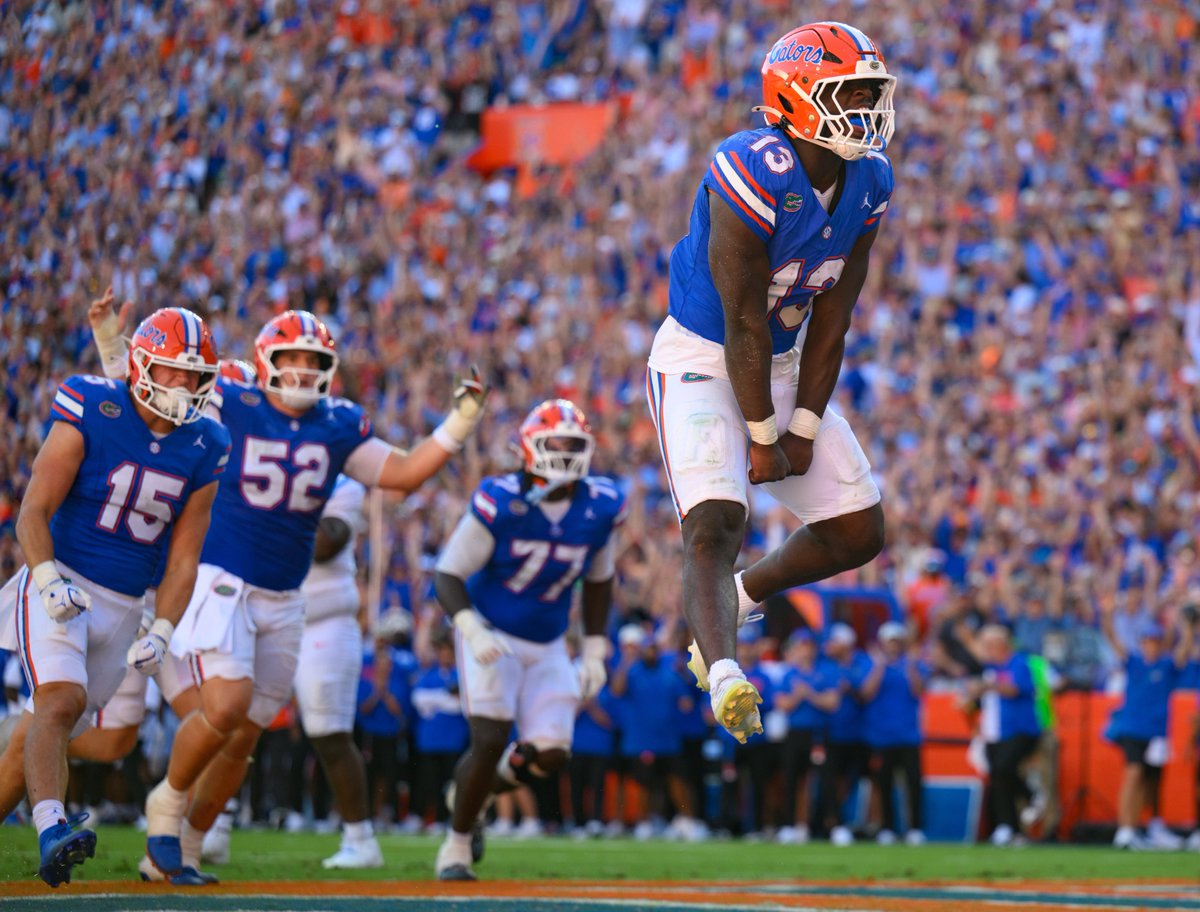 BothSidesSports's tweet photo. Heisman campaign in full effect. 🐊  
Jadan Baugh puts on a clinic (142 YDS, 3 TD) in The Swamp as Florida moves to 4-0 for the first time since 2019!  
Gators have scored nearly 215 points in the first four games. 
Full highlights and postgame reaction tonight on TV20 News at 11!  #Gators