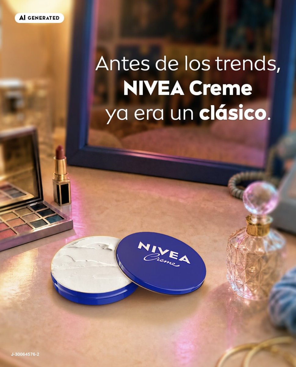 NiveaVenezuela's tweet photo. Hay clásicos que no necesitan seguir tendencias… porque nunca pasan de moda. ✨
Nuestra NIVEA Creme lleva generaciones cuidando tu piel y siendo ese básico que siempre queremos tener cerquita. 💙
J-30064576-2
#NIVEAVenezuela #NIVEACreme #NIVEALover #CuidadoDeLaPiel https://t.co/IRyIUa8XBq