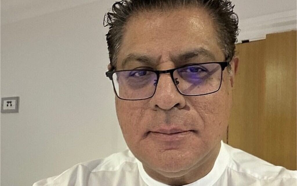 AgentTruthTell3's tweet photo. @DaveKent101 THIS 👨🏽‍⚖️ NEEDS LOOKING INTO TO 
GET THE TRUTH RE JUDGE IKRAM!
SEEMS LIKE HE'S COMPROMISED!!
A PUPPET OF @ShabanaMahmood 
CC @Nigel_Farage @RupertLowe10
@KemiBadenoch @CPhilpOfficial👇🏻
https://t.co/QtVIiTBnVk
https://t.co/ZkmPD2UyIJ https://t.co/3dx9NrgyiM