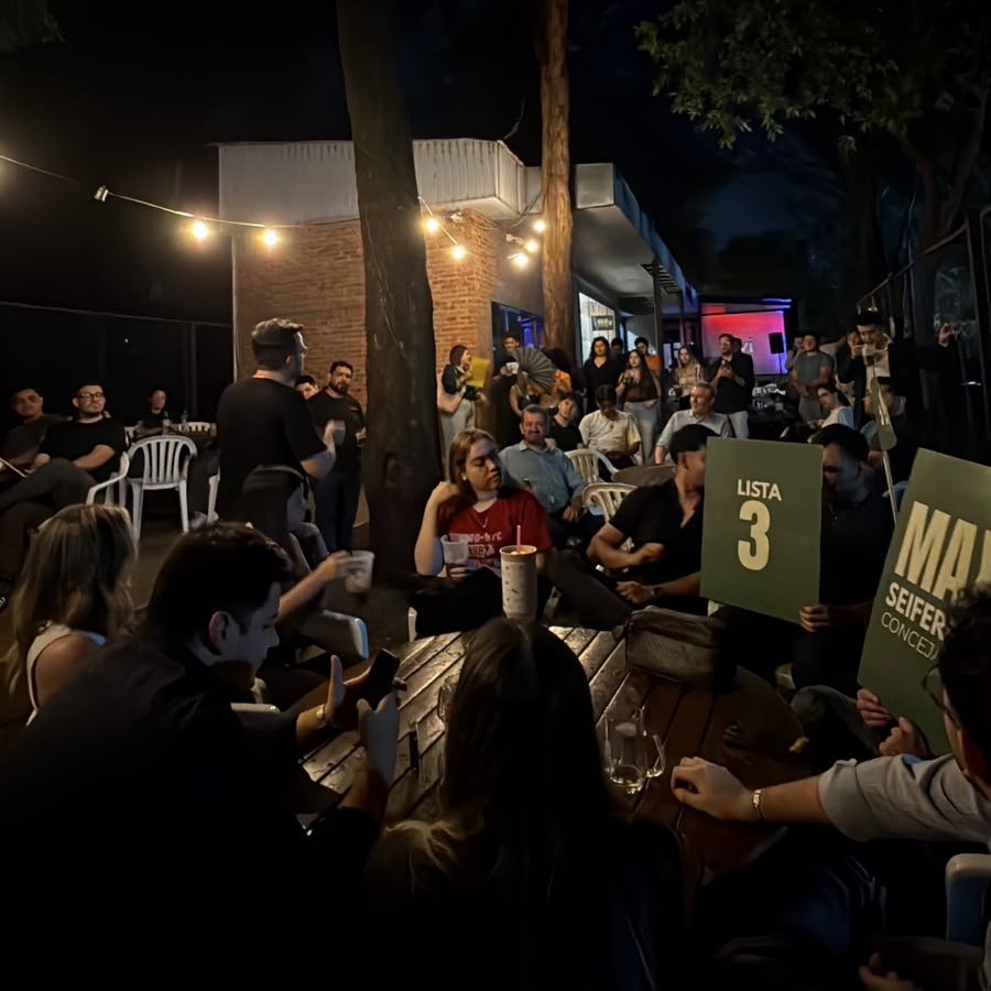 FilizzolaRafael's tweet photo. Anoche compartimos con @MaxiSeiferheld una gran jornada, donde presentó sus ideas y propuestas para acompañar a @SoleNu en el desafío de transformar nuestra ciudad.
¡El cambio ya llega a Asunción!
#MaxiConcejal Lista 3 Opción 15
#SoleIntendenta Lista 4
#EsHora #EsSole #SoleSolución