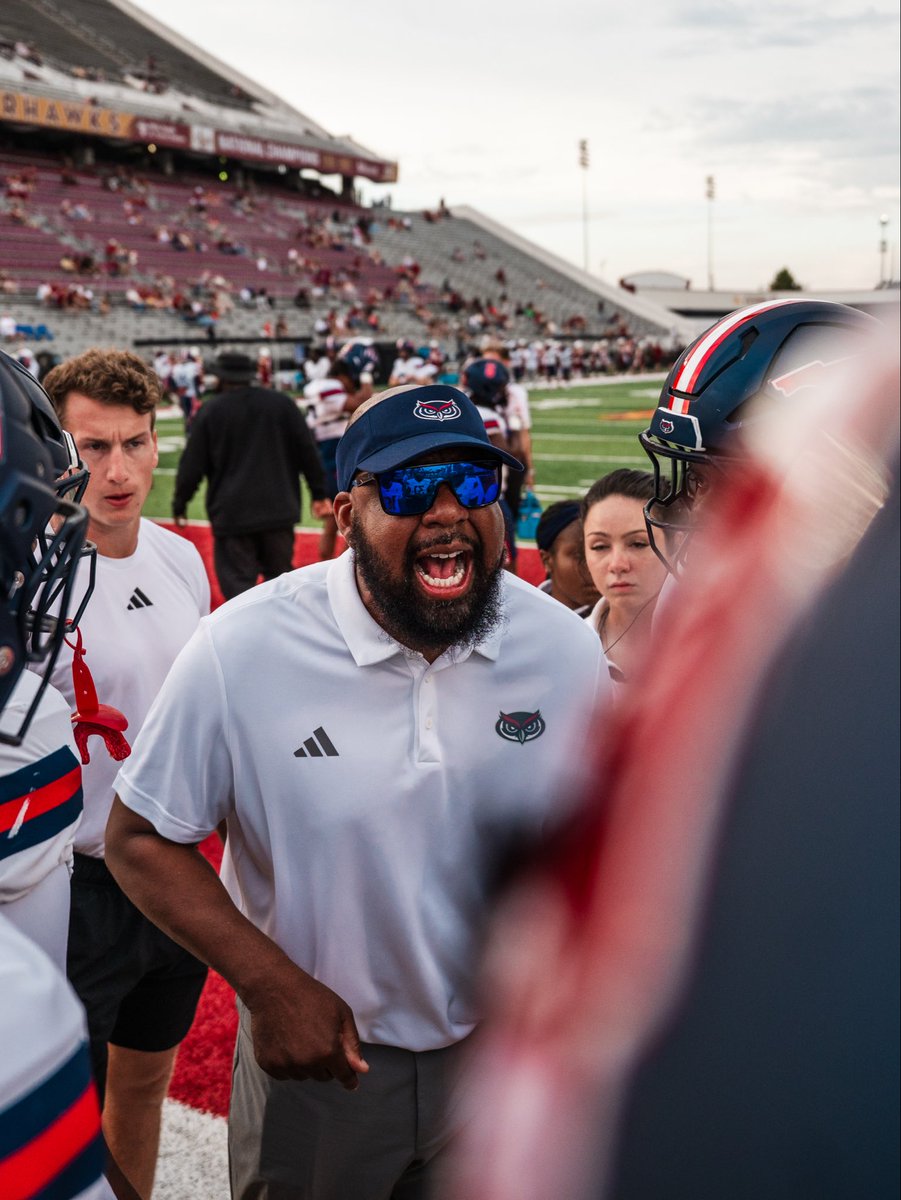 FAUFootball's tweet photo. Time to work 🫡 https://t.co/e649BJMqP0