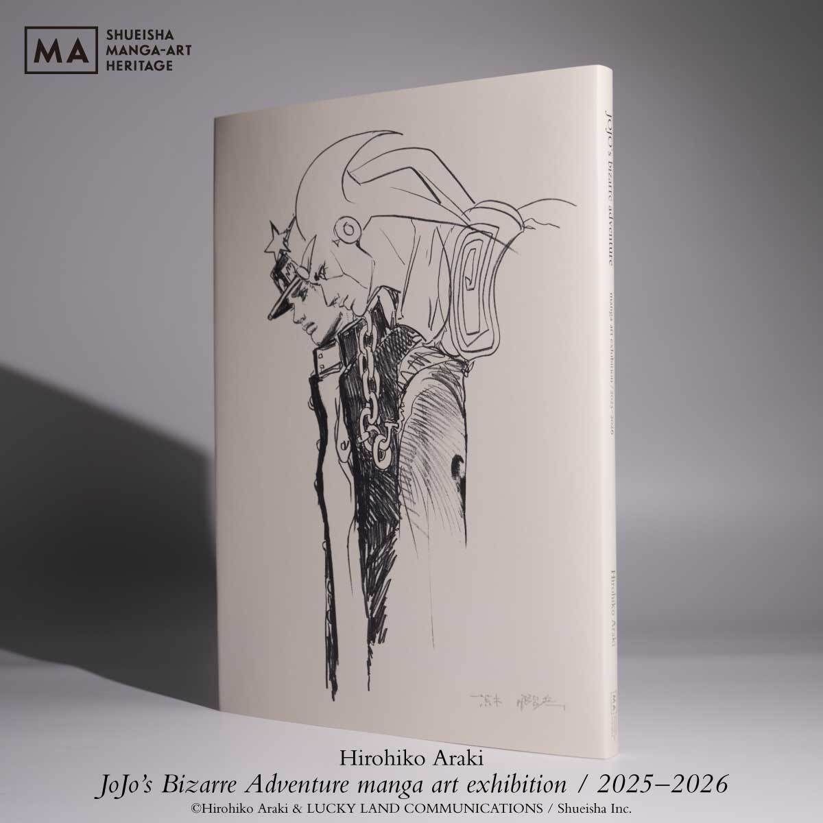 MangaartJ's tweet photo. Hello New York!! A book featuring JoJo's Bizarre Adventure lithographs will be sold at the Art of Manga exhibition at the Brooklyn Museum. Also available for purchase are ONE PIECE posters produced via rotary letterpress printing and tarot cards by Keiichi Tanaami. The Art of Manga exhibition opens on Saturday, October 3. 
https://t.co/XjoWcE8ffh 

ニューヨークで開催される「 Art of Manga 」展で、集英社マンガアートヘリテージの書籍やグッズが販売されます。荒木飛呂彦『JoJo's Bizarre Adventure manga art exhibition / 2025–2026』(通常版)も販売されます。「 Art of Manga 」展は、10月3日(土)より、ブルックリン美術館で開催。
https://t.co/1lJFkWW4UB 

#HirohikoAraki
#JOJO
#mangaart
#荒木飛呂彦
#ジョジョの奇妙な冒険