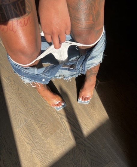 stefflon323462's tweet photo. Mommy’s up hunting the ones who want to be drained this early in the morning😋 didn’t even give the day a chance. Fucking pathetic 😵💫
#findom #footfetish #findomslaves #findomsubs #paypig #finsub #footworship https://t.co/O3h7FIouR3