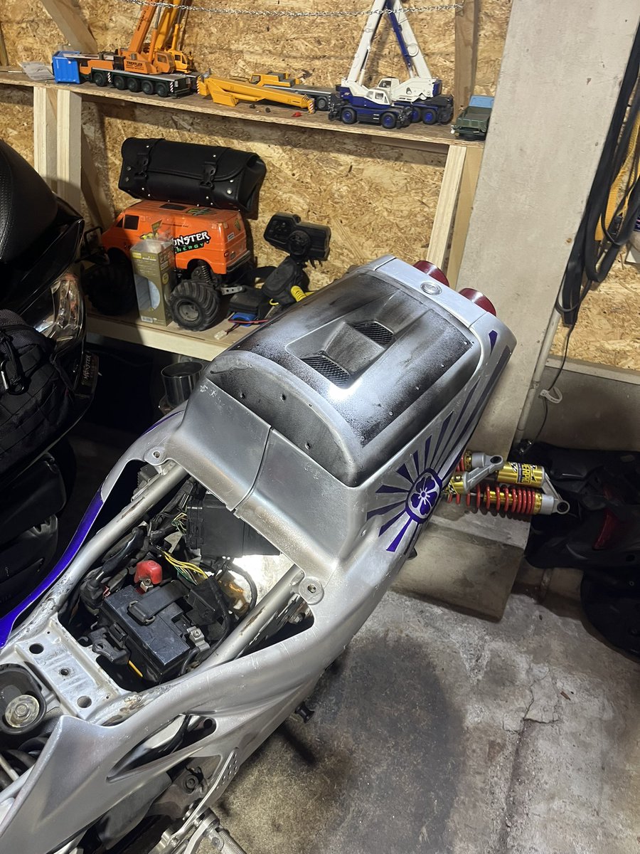 xjr045's tweet photo. 謙虚なナシヤマストリート
おがわっちのrvfがかっこよすぎてパクっちゃったけど、彼は彼で車に櫻井家の家紋を入れるらしい🤷‍♀️ https://t.co/o80RPdMkcA