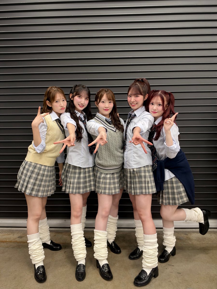 MizukiYamauchi's tweet photo. おはようございます☀️
昨日は
#AKBサンコンコン 2公演目も
ありがとうございました！

私の今回のセンター曲は
18期ちゃんの『晴れ渡る』
魂込めて披露させていただきました🔥

見逃し配信でもぜひ見てね！
https://t.co/XP1dLhXn87 https://t.co/ungDOIFy28
