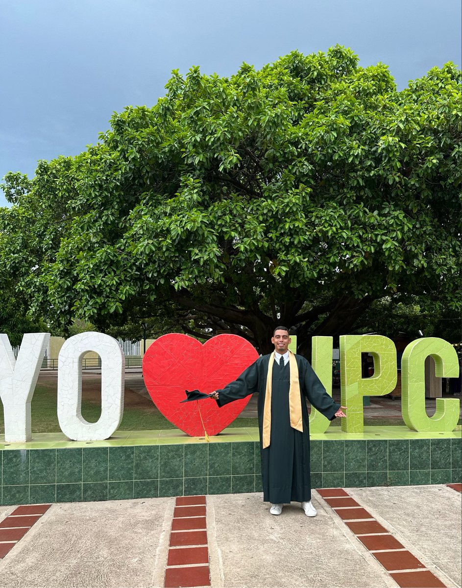 Edemis__'s tweet photo. Oficialmente este usuario es Sociólogo.👨‍🎓 https://t.co/Z6KfpTXdzJ