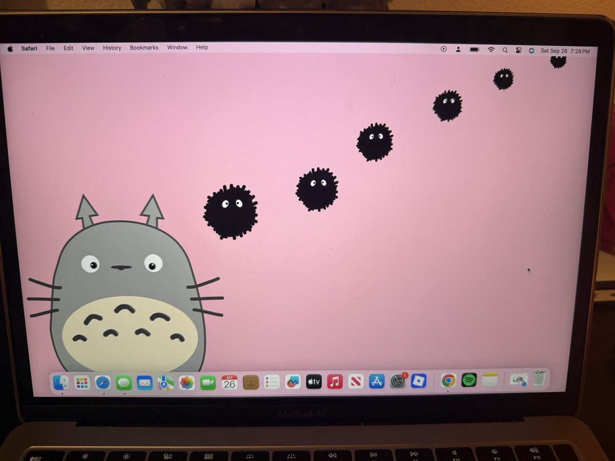Mini87601's tweet photo. I love my wallpaper on my Mac🥹🥹 https://t.co/LrNwdf3rde