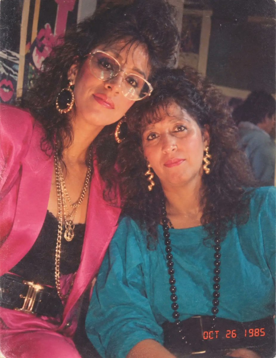 EleanoraDotc's tweet photo. Here are some memories from the ’80s. We still live like queens... https://t.co/U0eqKRuc55