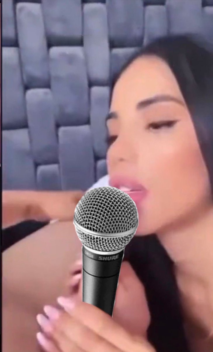 Valentinac20851's tweet photo. @k_psmj Uyno pero ese man que habla si Maria Julissa no tiene videos chupandole el chimbo a nadie, ella subía fotos en traje de baño y lencería pero la perra de Karina ni hablar 🤣, si hablan de más puta nada como Karina que hasta culea en TV nacional https://t.co/aw1p12Ks3p