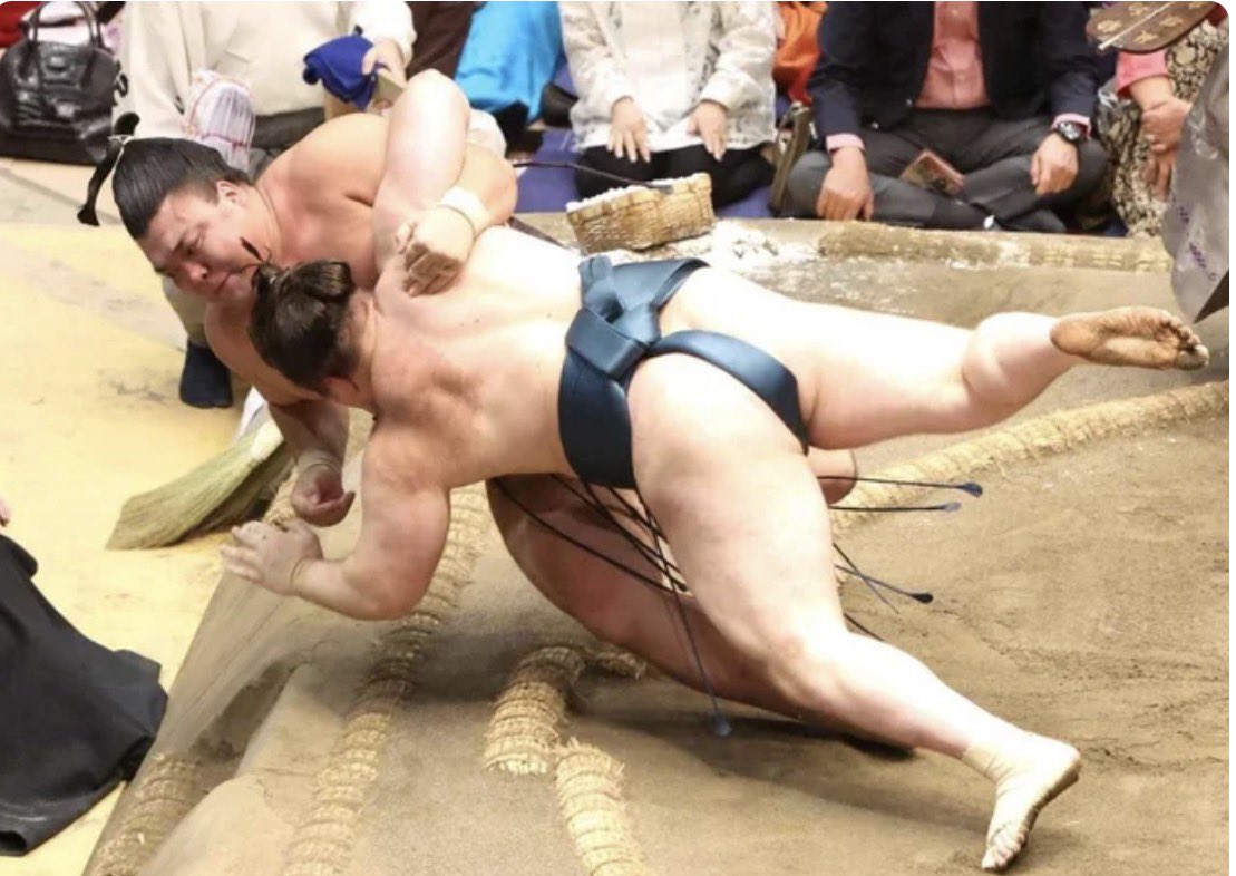 godzilla_gori's tweet photo. 2026.9.27.Sun

✳️ 大相撲秋場所⑭日目-大波乱😱

・横綱大の里➡️琴櫻に負け終盤にまさかの連敗で③敗目→前半戦で③連敗の安青錦🇺🇦脅威の立直りで【相星決戦】へ🔥
↪️エライ事になりましたね→横綱の意地かor追う者の強みか最高の【千秋楽】に盛り上がりますね👏

#相星決戦 https://t.co/UJh2T5cJG5