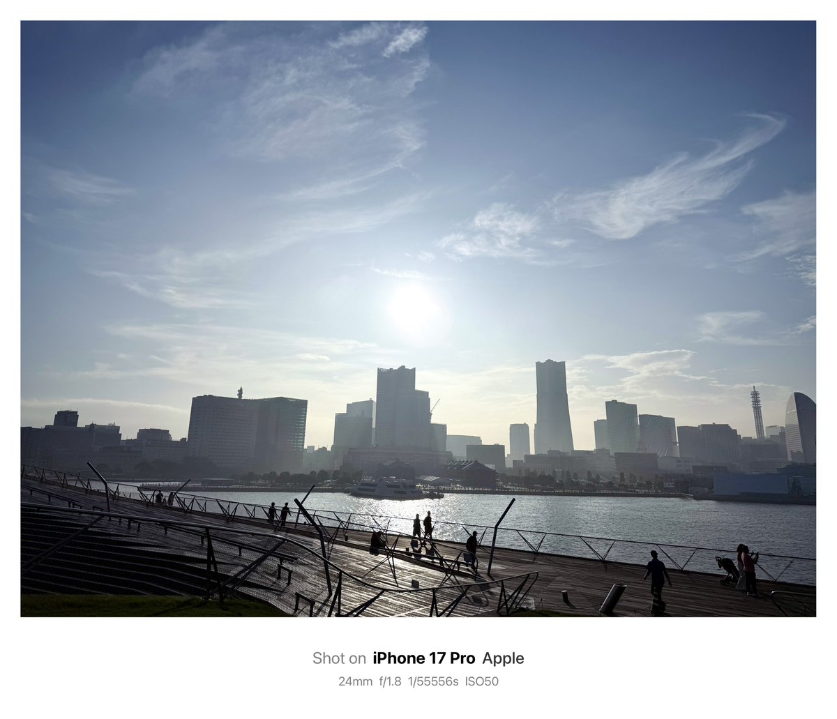 kcal13831's tweet photo. 昼下がりの横浜

#ファインダー越しの私の世界 #横浜
#UrbanPhotography #Iphone https://t.co/icdNx2pgau