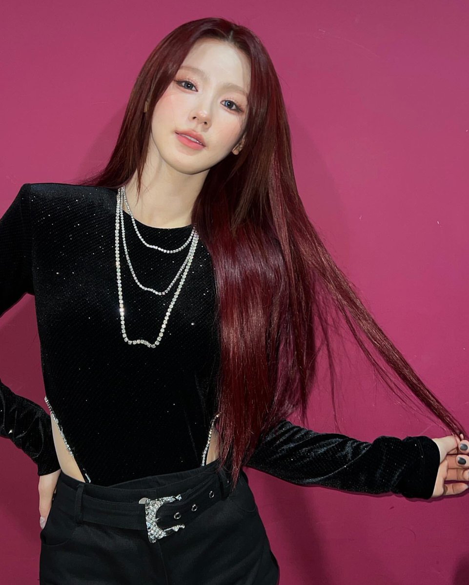 GIDLE_BOT_DAILY's tweet photo. #gidle #idle #neverland #여자아이들 #아이들 #네버랜드 #女娃 #kpop https://t.co/KarGUuEsjQ