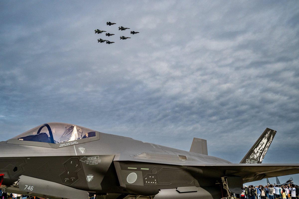 AKIMON082's tweet photo. 303飛行隊🐲F-35Aスペマ&amp;F-15+F-35A混成編隊フライトチャレンジ😙

2026.9.27小松基地

#小松基地航空祭 https://t.co/BPx54GKDeF