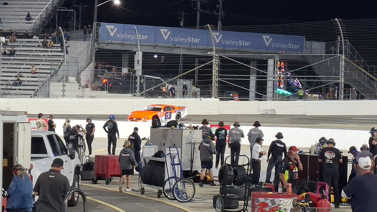 ST_Scene's tweet photo. Caution lap 79. Jace Hale and Tyler Matthews spin in turn four. Top 10 is Pulliam, Heim, Jones, Kvapil, Ward, Loftin, Harville, Lapcevich, Fryer, Millington. https://t.co/ohiMkbr9NR