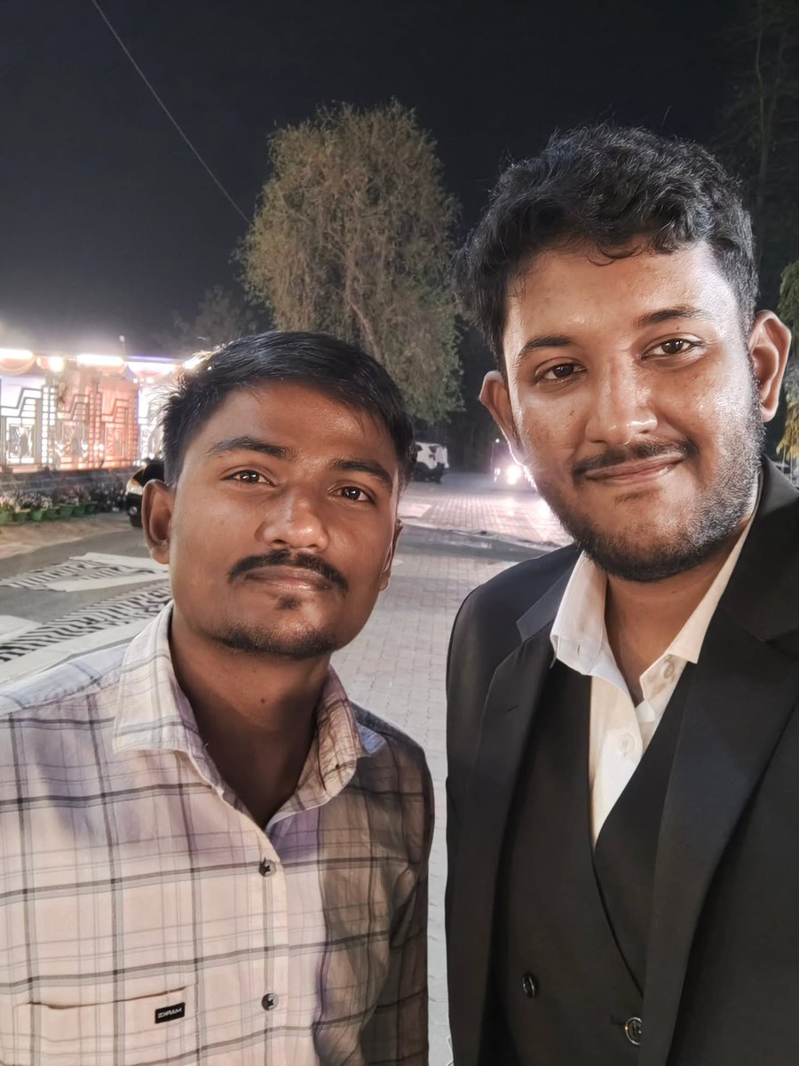 AnikaHandkins's tweet photo. 🤝🤝 https://t.co/hN8LevsTsx