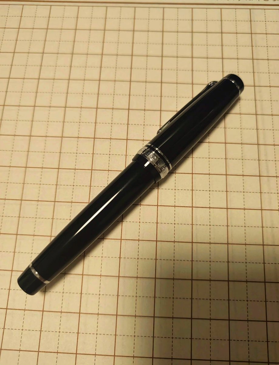 DaynaWindhb0bk's tweet photo. Want to pick up a fun new hobby this week Try hand lettering—no fancy tools needed, just a pen and paper! It’s relaxing, and you’ll get a cozy little skill to show off later https://t.co/BHbzh6tKdc