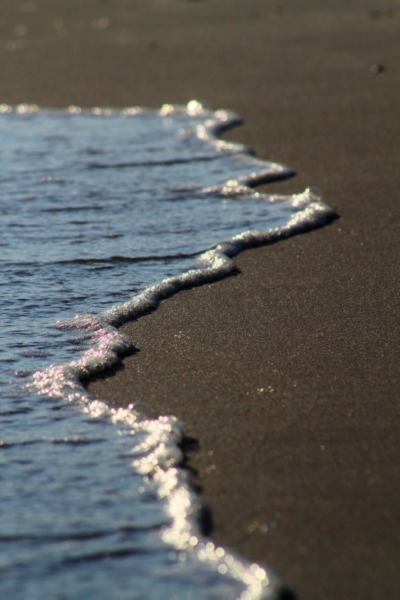 calmlivng's tweet photo. waves https://t.co/uearEB4hpe