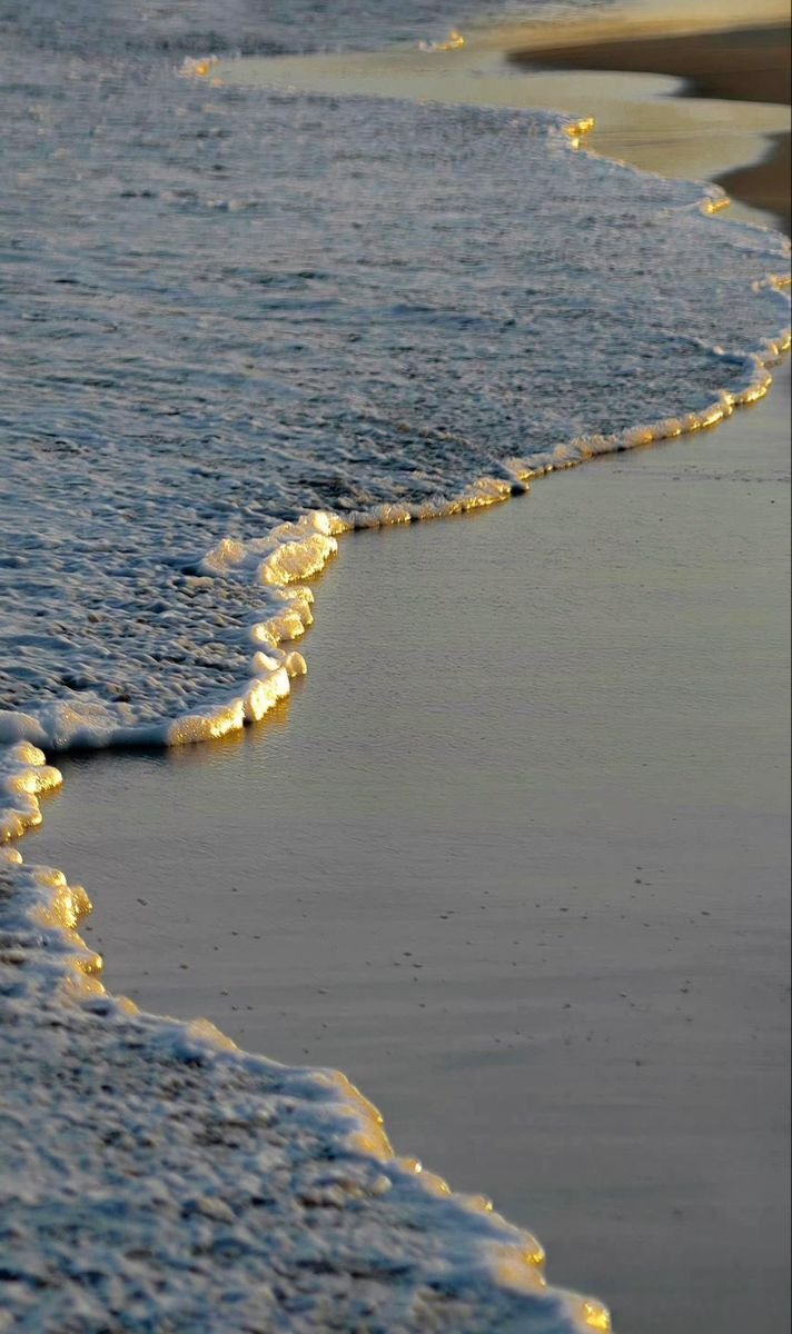 calmlivng's tweet photo. waves https://t.co/uearEB4hpe