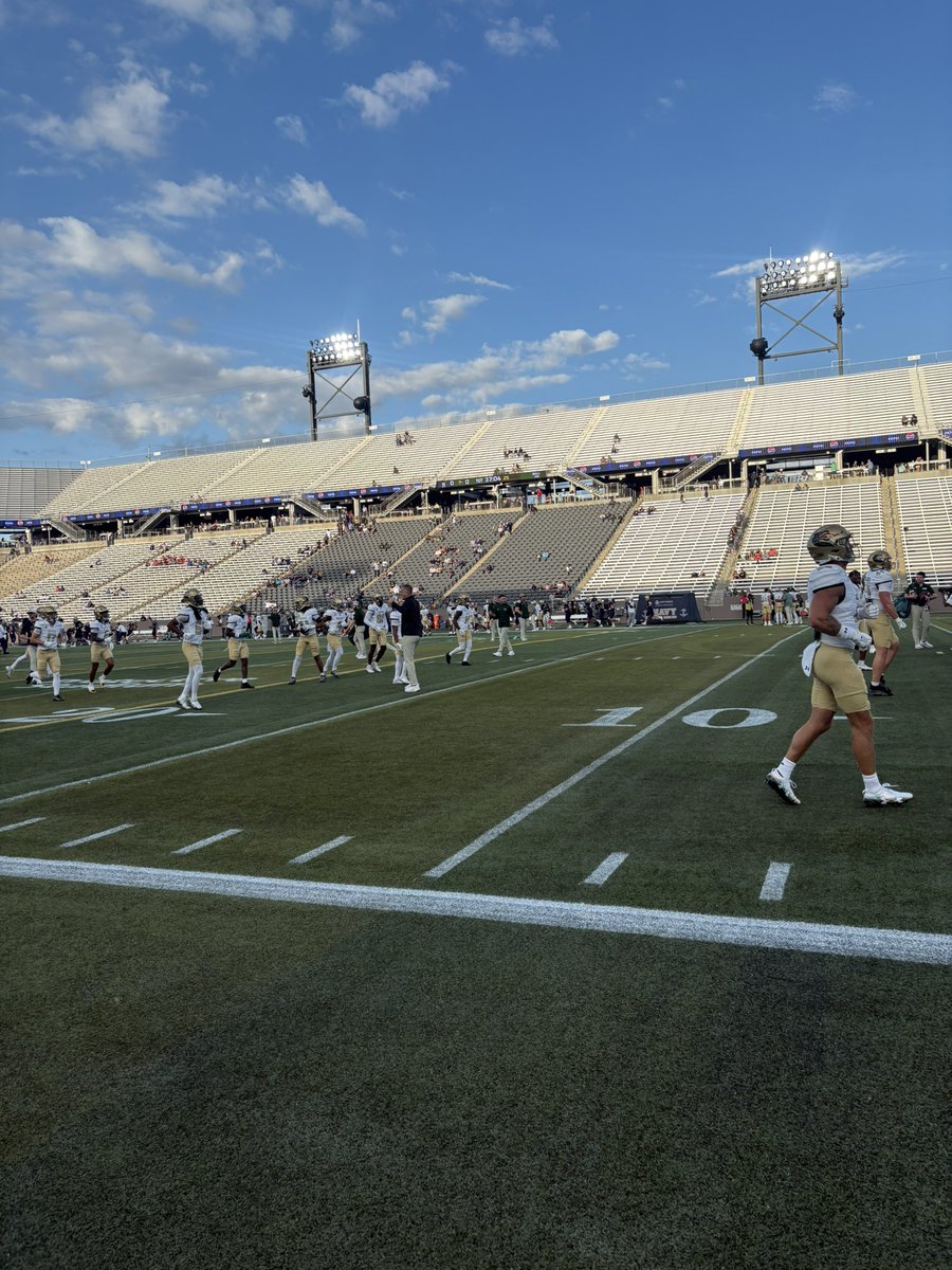 EilerKing10's tweet photo. I had an amazing time yesterday at the UAB game! So thankful for the staff and everyone that made it such an enjoyable experience! Thank you @CoachD_Mitch for having me out!
@sjhhsfootball @FrithRobert https://t.co/PUNPucL9Ts
