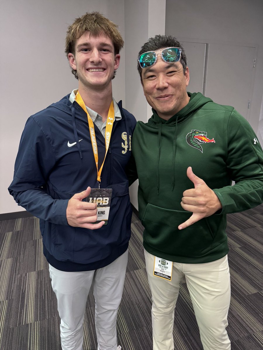 EilerKing10's tweet photo. I had an amazing time yesterday at the UAB game! So thankful for the staff and everyone that made it such an enjoyable experience! Thank you @CoachD_Mitch for having me out!
@sjhhsfootball @FrithRobert https://t.co/PUNPucL9Ts