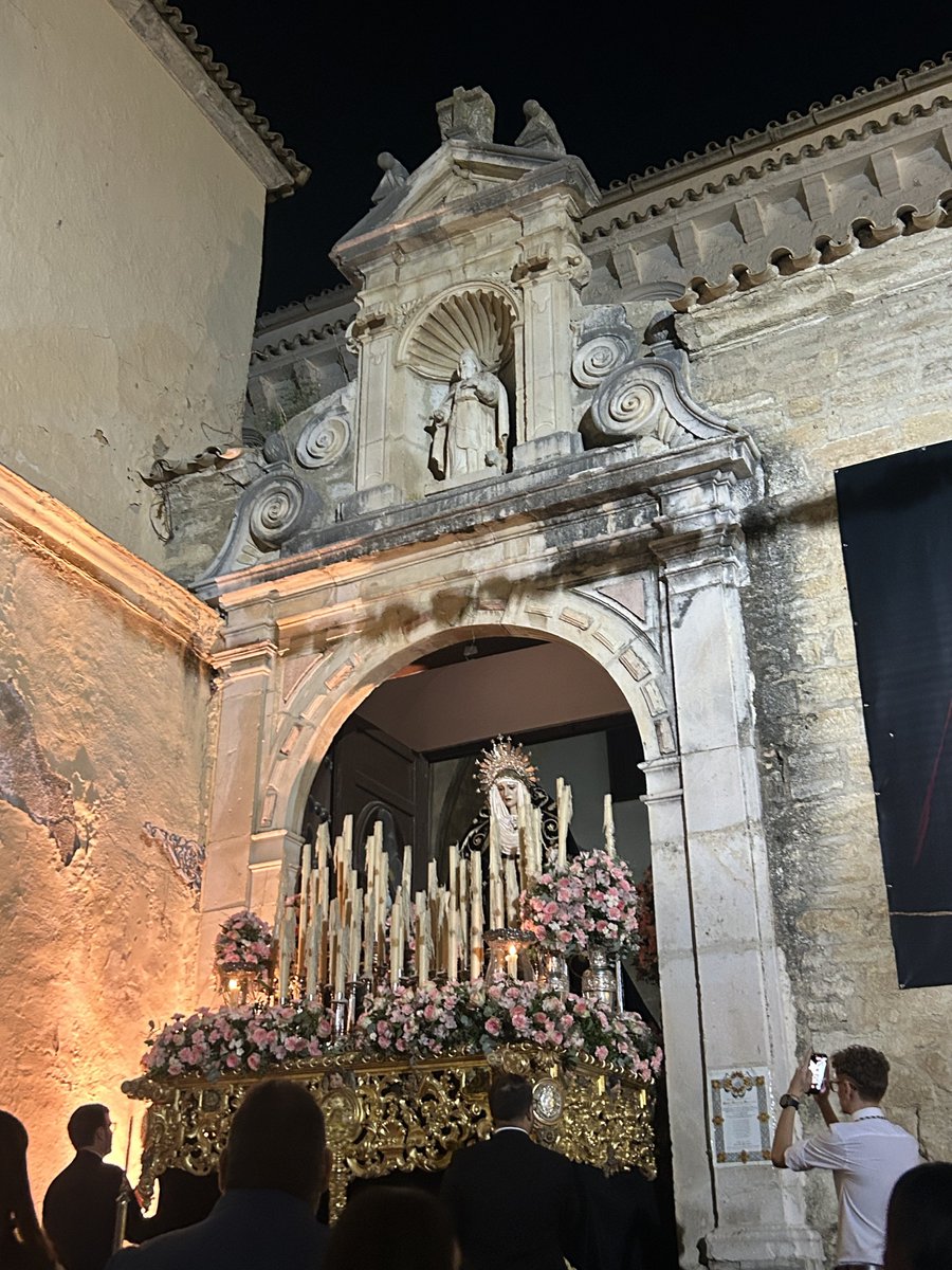 filarmonicajaen's tweet photo. Finaliza la salida extraordinaria de Nuestra Señora de los Dolores.
¡Gracias!
#SuenaLaFilarmonica
#SFJ
#BMNSA https://t.co/E4OMGZX9F2