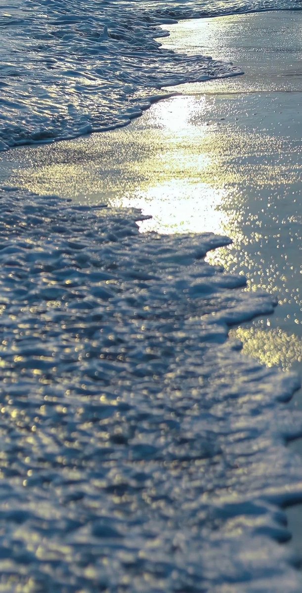 calmlivng's tweet photo. waves https://t.co/uearEB4hpe