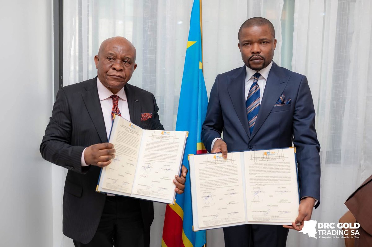 VISIONPRONEW_'s tweet photo. DRC GOLD TRADING SA : le nouveau Conseil d’administration prend ses fonctions!

Les membres du Conseil d’administration de DRC GOLD TRADING SA, nommés par ordonnance présidentielle du 11 septembre 2026, ont officiellement été investis au cours d’une cérémonie présidée ce vendredi par le Vice - Président du Conseil supérieur du Portefeuille, au nom de Son Excellence Madame Julie Shiku, Ministre du Portefeuille.

Cette nouvelle configuration consacre la reconduction de M. Vagheni Pay-Pay à la présidence du Conseil d’administration et de Me Joseph Maombi Kazibaziba à la Direction générale.

M. Franck Kapenda Mutshaka et Olivier - Étienne Tshisekedi Ilunga font leur entrée au Conseil d’administration, respectivement en qualité de représentants de la Gécamines et du FOMIN, actionnaires de DRC GOLD TRADING SA. Ils siègent aux côtés de M. Erick Kabanda Byamungu, également reconduit dans son mandat d’administrateur.

La cérémonie a également été marquée par la remise-reprise à la Direction générale adjointe entre le DGA sortant, M. Cyprien Birhingingwa, et son successeur, Me Séraphin Opango Ngumbu Okese.

La nouvelle équipe a été appelée à inscrire son action dans le strict respect des règles de bonne gouvernance applicables aux entreprises du Portefeuille de l’État.

Dans la foulée de son investiture, le nouveau Conseil s’est immédiatement mis au travail avec la tenue de sa première réunion, suivie de l’Assemblée générale.

Cette nouvelle séquence de gouvernance s’inscrit dans la continuité de la Vision 2025-2030 de DRC GOLD TRADING SA : renforcer la formalisation de la filière aurifère artisanale, étendre notre présence au plus près des bassins de production, développer la transformation locale et bâtir une filière congolaise de l’or plus structurée, traçable et créatrice de valeur pour la République.
DRC GOLD Trading SA