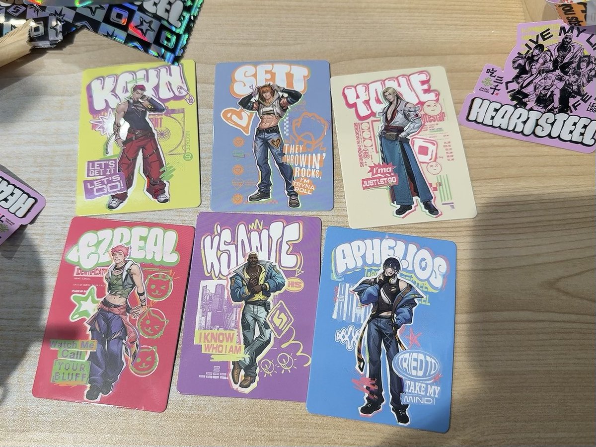 phelmimiu's tweet photo. GUESS WHO GOT ALL THE HEARTSTEEL PHOTO CARDS !!!!!!!!!!!!!!!! 😭😭😭😭😭😭😭😭😭😭😭😭😭😭 https://t.co/3x8XibWPwK
