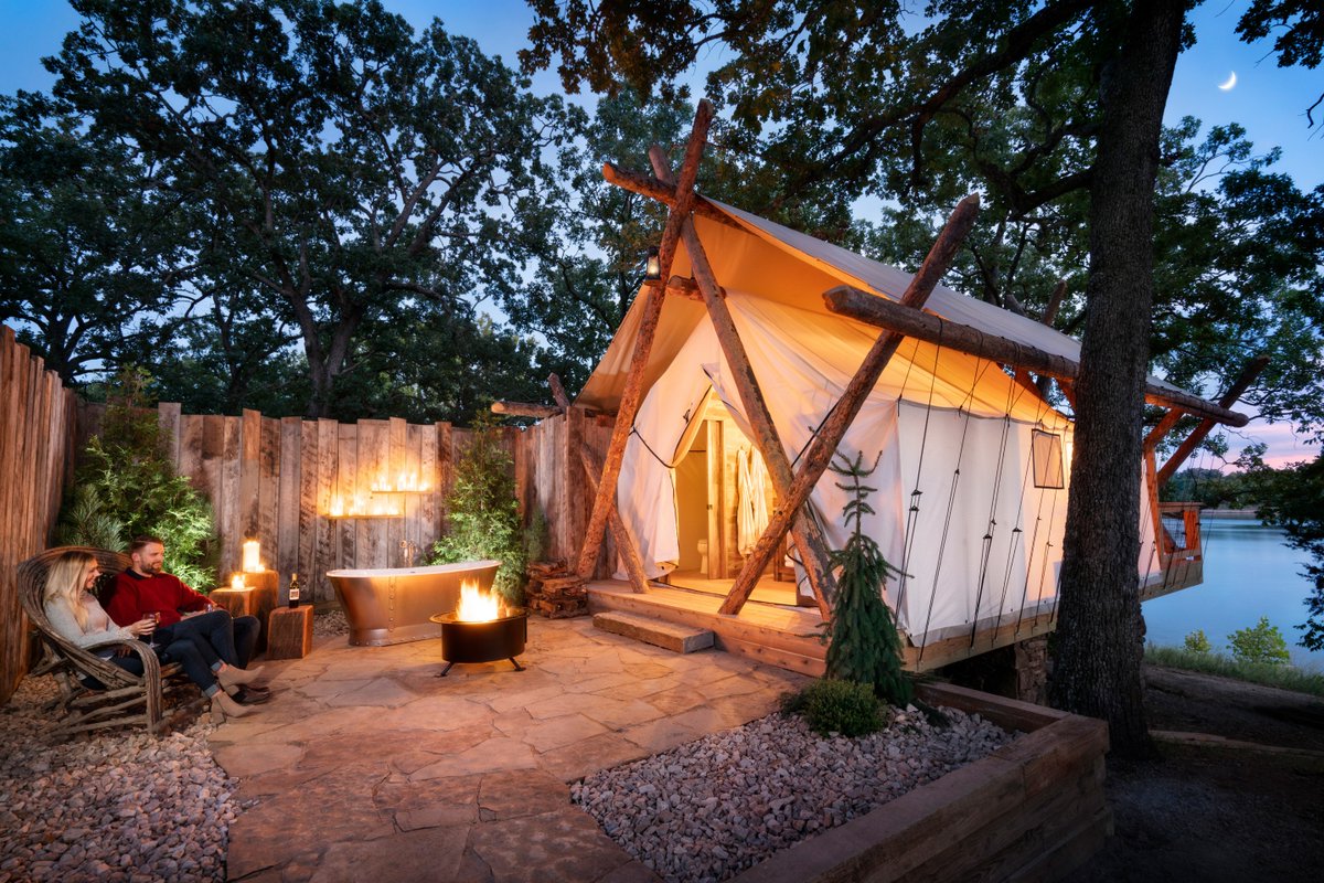 VisitMO's tweet photo. Branson does overnight stays differently. ⛺

At Camp Long Creek at Big Cedar Lodge, glamping tents, cabins and lakeside views turn where you stay into part of the adventure.

Find more unique places to stay: https://t.co/mHWLAsrInB

— Mo 

📍 Camp Long Creek at @BigCedarLodge https://t.co/u6LBFoYlS4