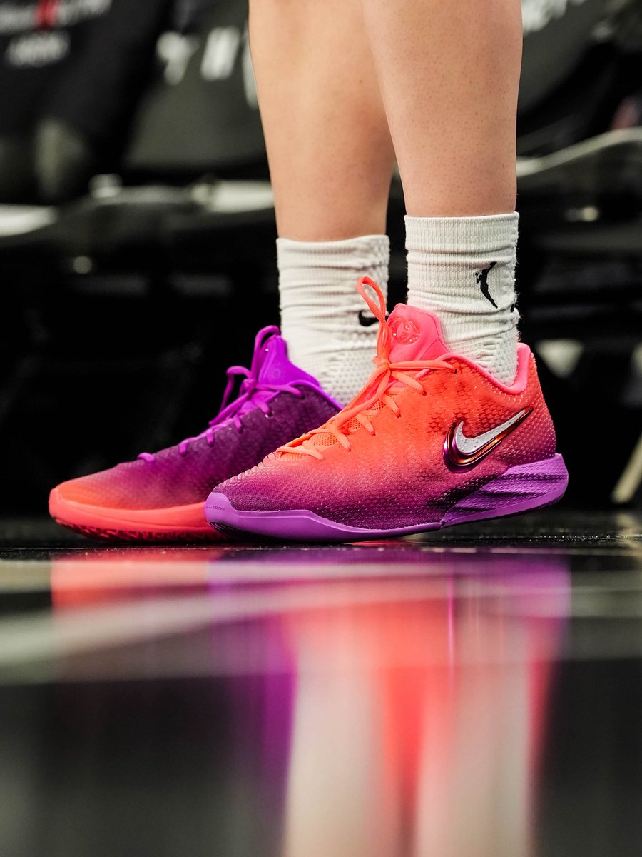 IndianaFever's tweet photo. the new Caitlin 1 Berry Fade colorway just in time for playoffs 🩷💜 https://t.co/ugCA6r6Pfs