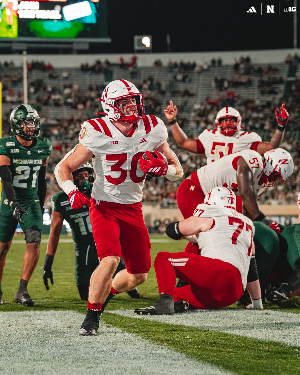 HuskerFootball's tweet photo. HAVE A DAY 30. 👊

@genatone_v x #GBR https://t.co/zf43Cukc1d